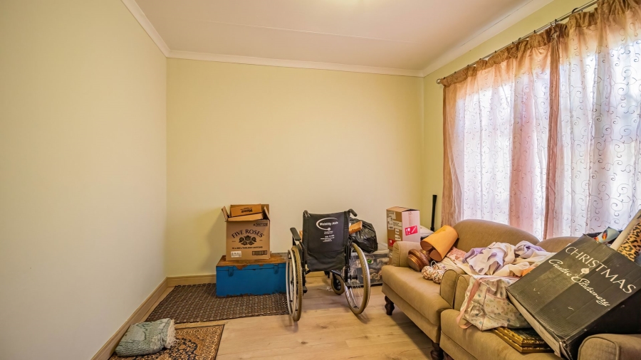 3 Bedroom Property for Sale in Selcourt Gauteng