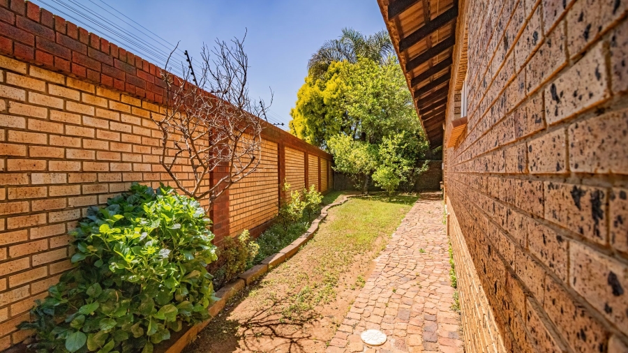 3 Bedroom Property for Sale in Selcourt Gauteng
