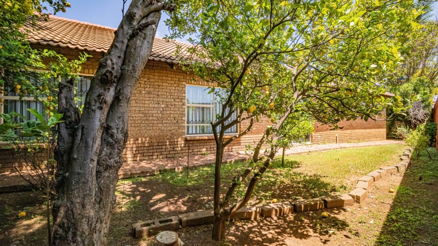 3 Bedroom Property for Sale in Selcourt Gauteng