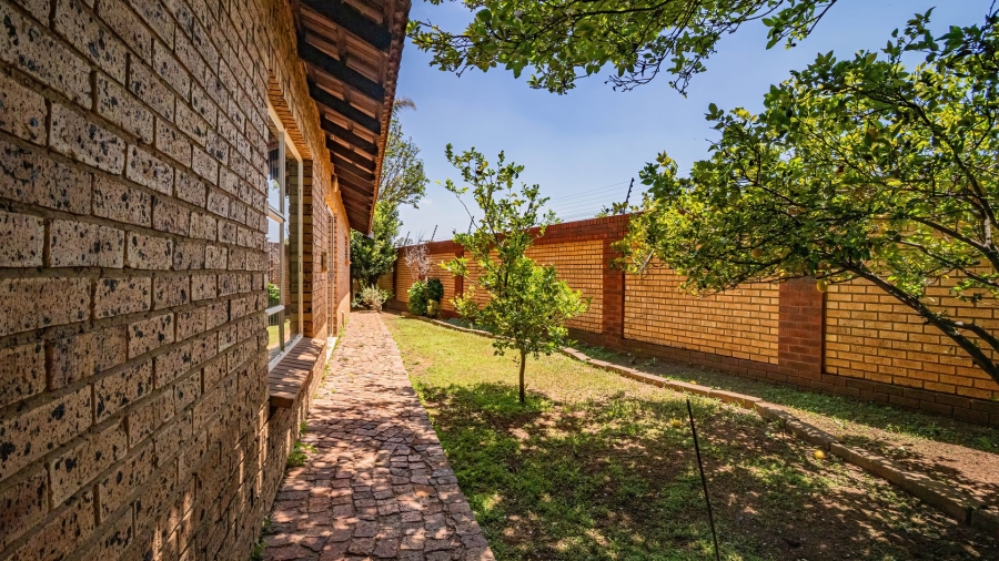 3 Bedroom Property for Sale in Selcourt Gauteng