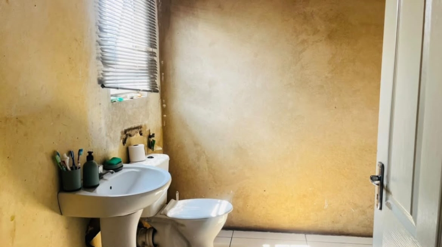 3 Bedroom Property for Sale in Kingsway Gauteng