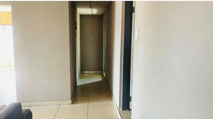 3 Bedroom Property for Sale in Kingsway Gauteng