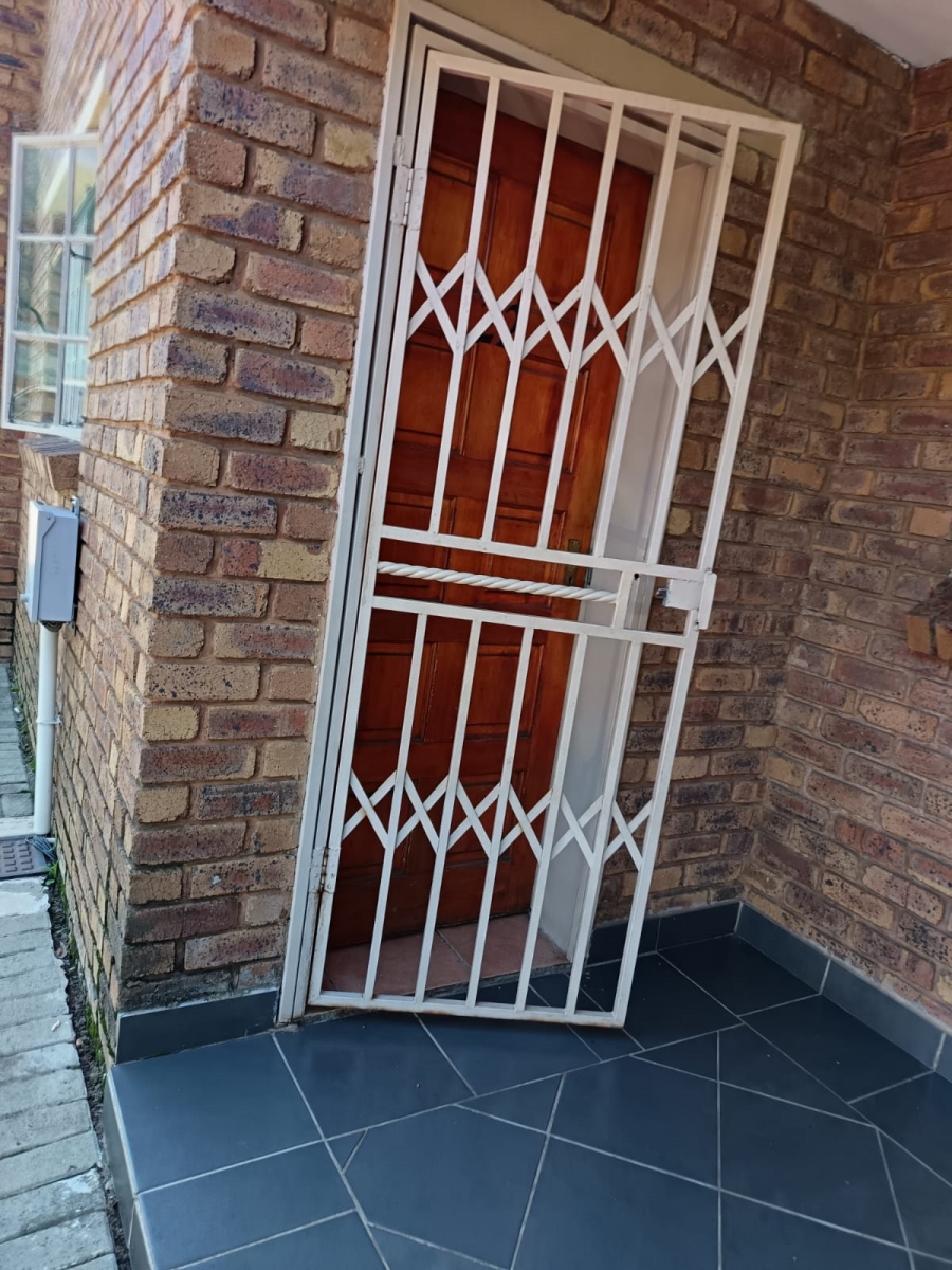2 Bedroom Property for Sale in Modder East Gauteng