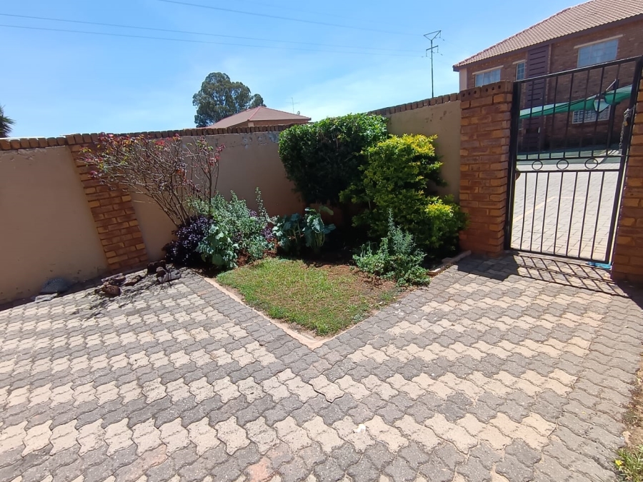 2 Bedroom Property for Sale in Modder East Gauteng