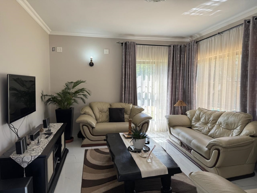 3 Bedroom Property for Sale in Gallo Manor Gauteng