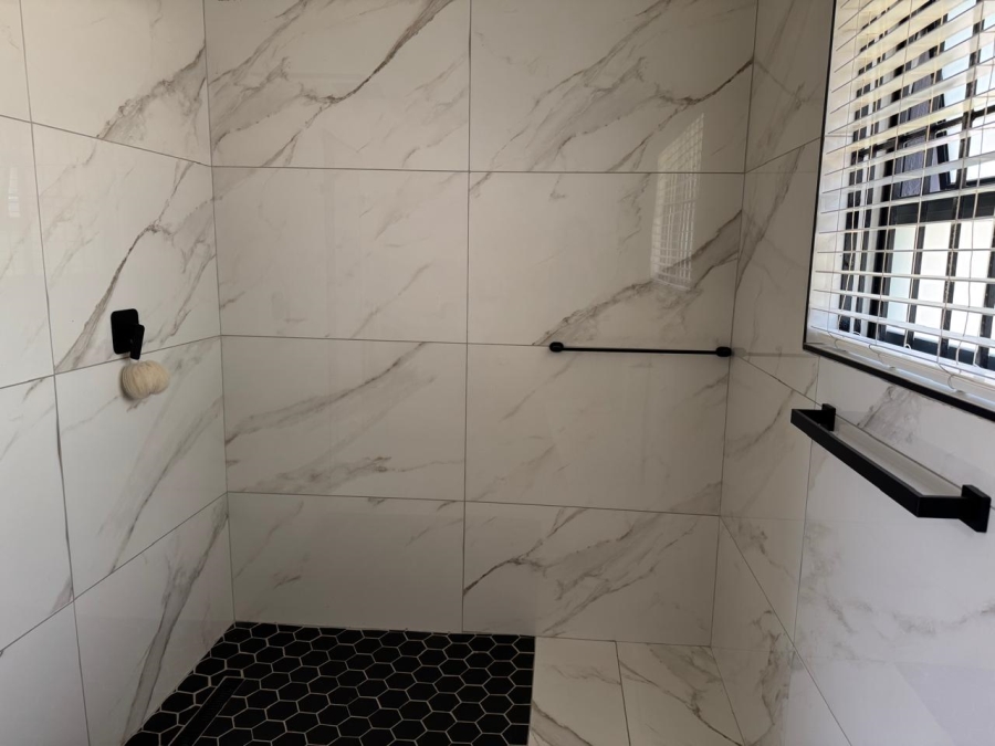 3 Bedroom Property for Sale in Gallo Manor Gauteng