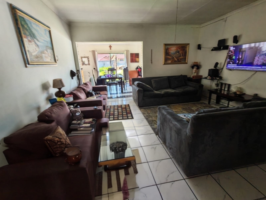 5 Bedroom Property for Sale in Dersley Gauteng
