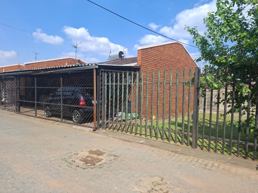 3 Bedroom Property for Sale in Actonville Gauteng