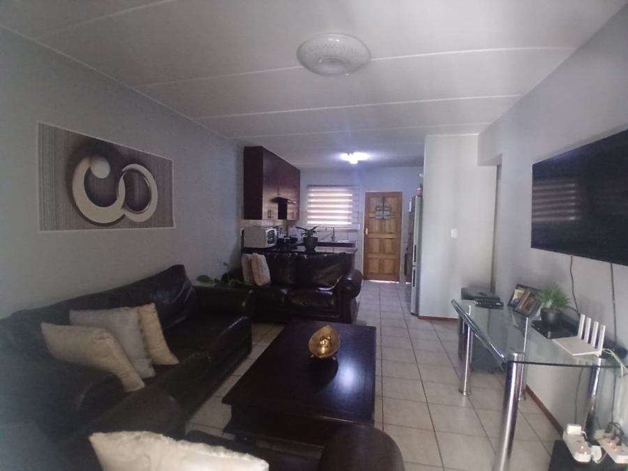 To Let 3 Bedroom Property for Rent in Restonvale A H Gauteng