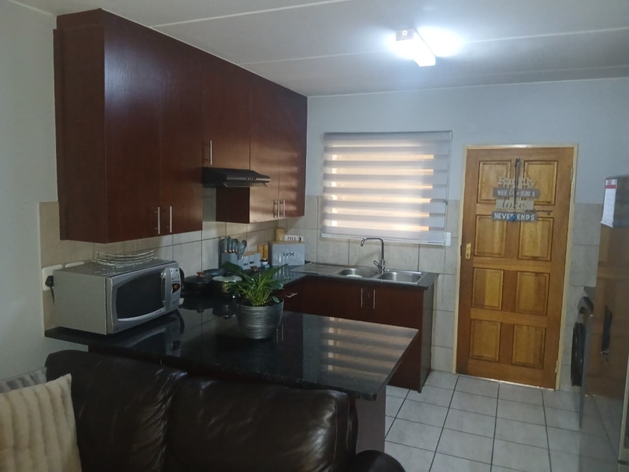 To Let 3 Bedroom Property for Rent in Restonvale A H Gauteng