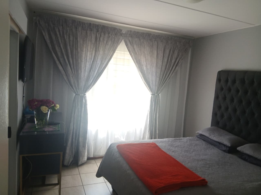 To Let 3 Bedroom Property for Rent in Restonvale A H Gauteng