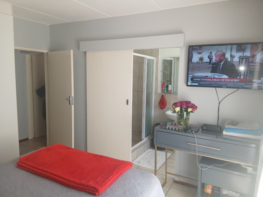 To Let 3 Bedroom Property for Rent in Restonvale A H Gauteng