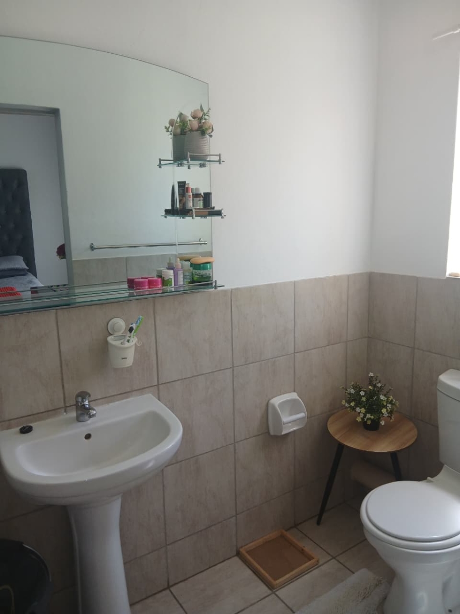 To Let 3 Bedroom Property for Rent in Restonvale A H Gauteng