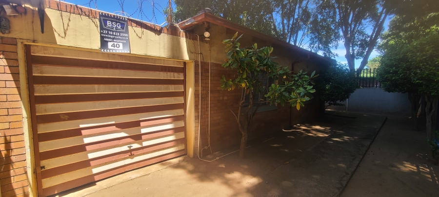 3 Bedroom Property for Sale in Bezuidenhout Valley Gauteng