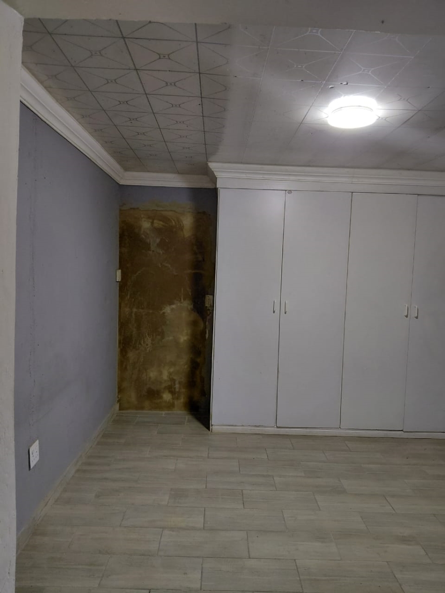 To Let 1 Bedroom Property for Rent in President Park Gauteng