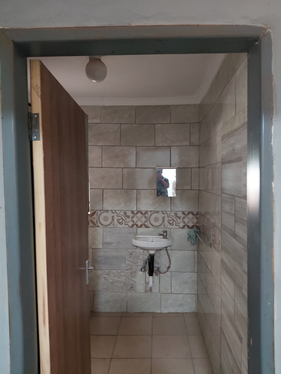 To Let 1 Bedroom Property for Rent in President Park Gauteng