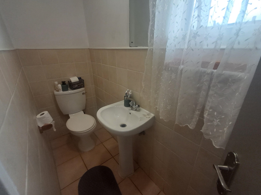 3 Bedroom Property for Sale in Crystal Park Gauteng