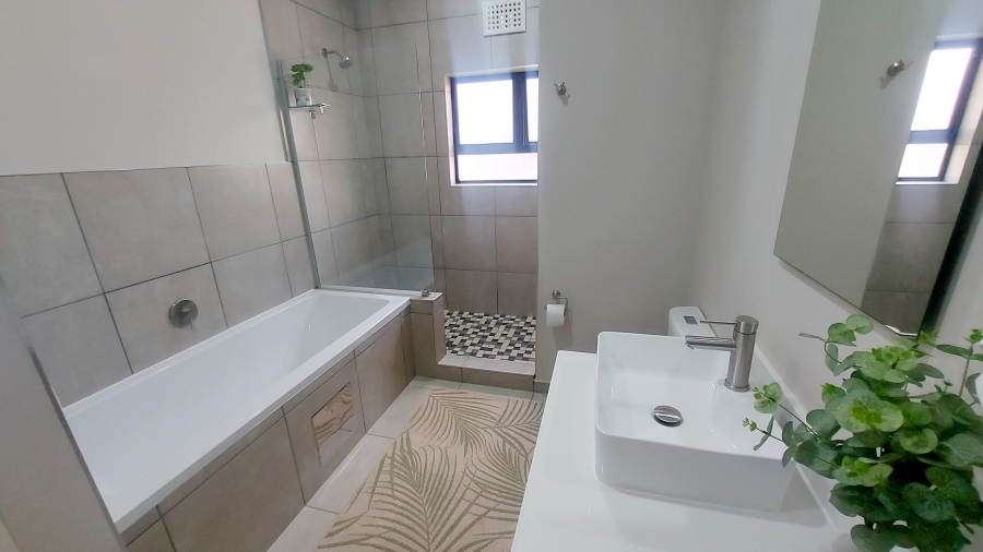 2 Bedroom Property for Sale in Rietvalleirand Gauteng