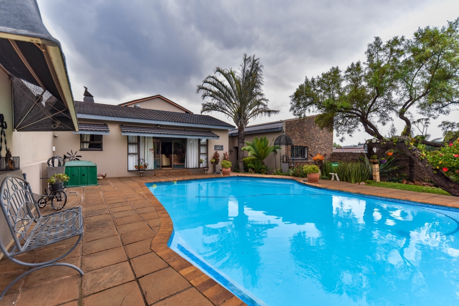 4 Bedroom Property for Sale in Wonderboom South Gauteng