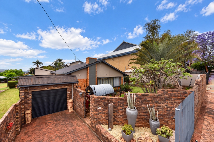 4 Bedroom Property for Sale in Wonderboom South Gauteng