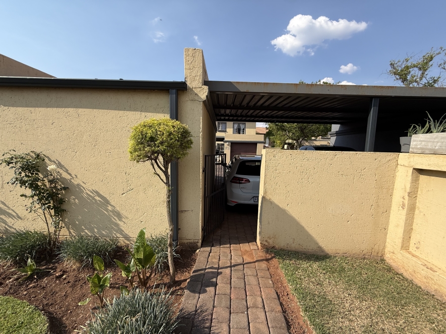 2 Bedroom Property for Sale in Annlin Gauteng