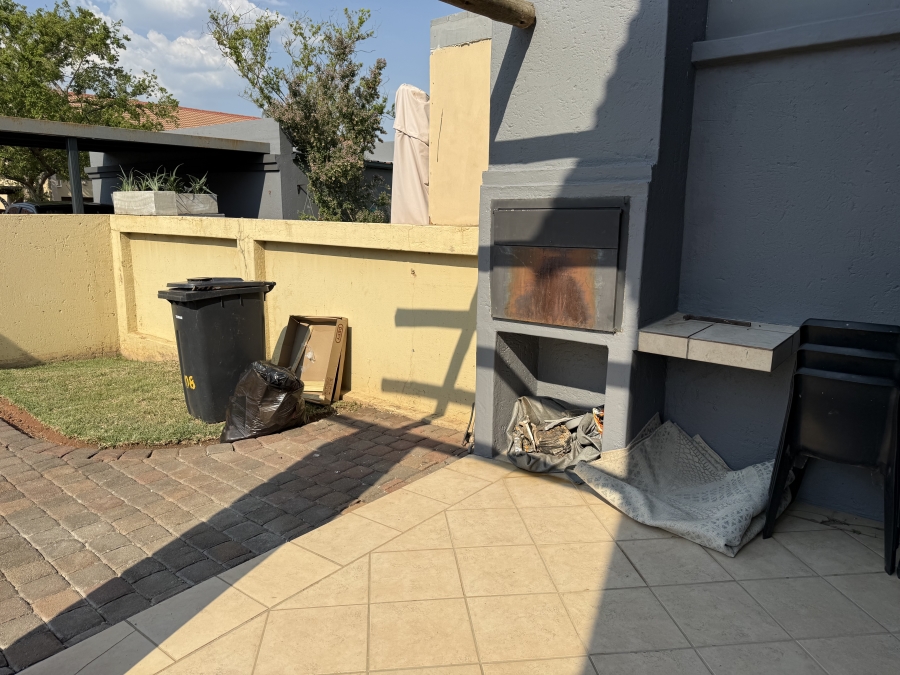 2 Bedroom Property for Sale in Annlin Gauteng
