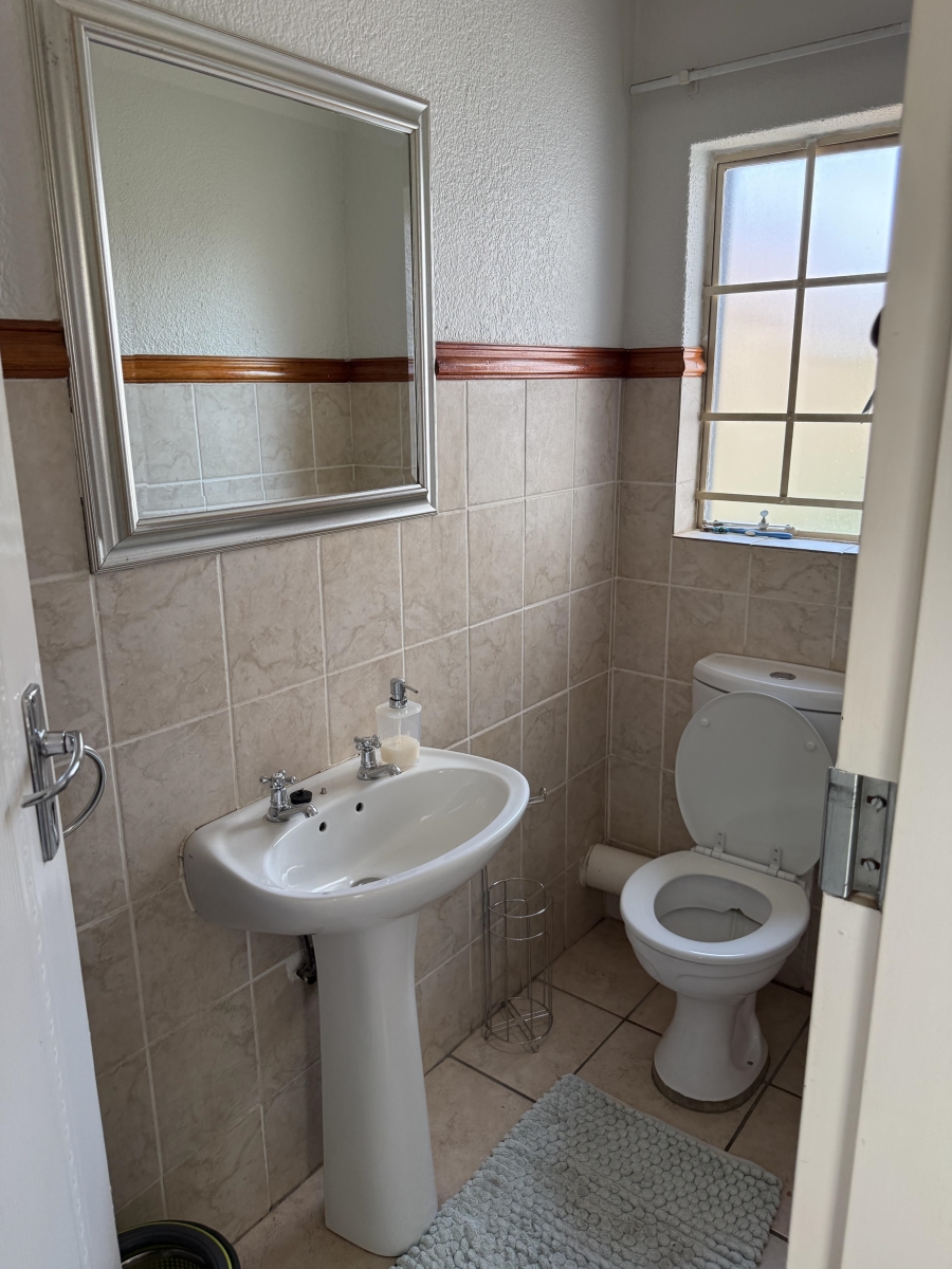 2 Bedroom Property for Sale in Annlin Gauteng