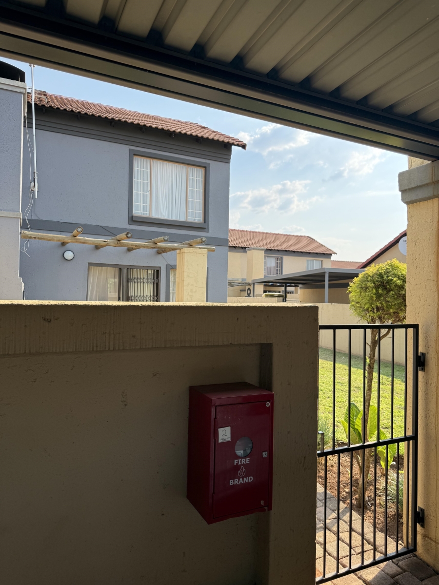 2 Bedroom Property for Sale in Annlin Gauteng