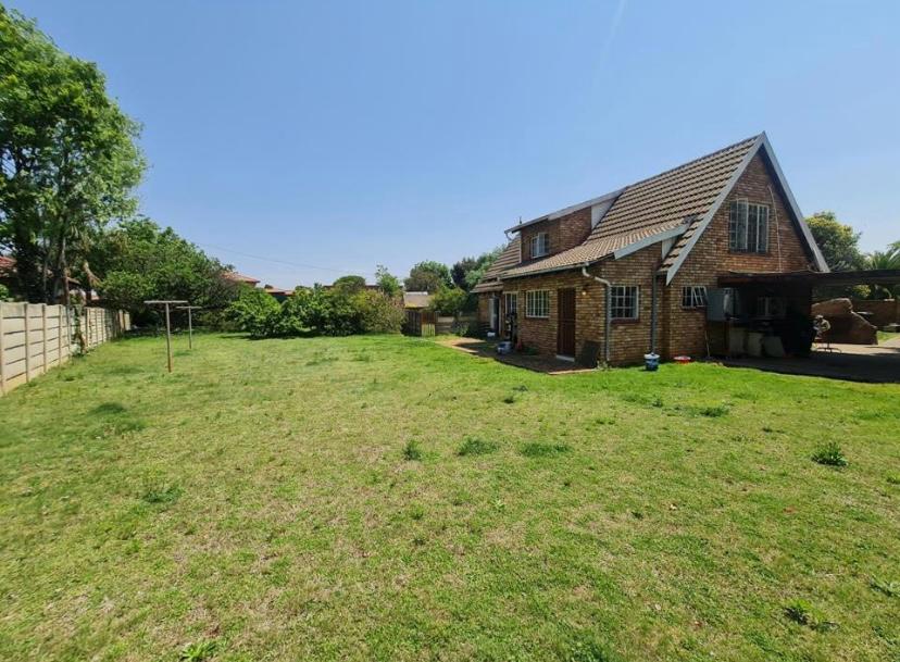 3 Bedroom Property for Sale in Klippoortje Gauteng