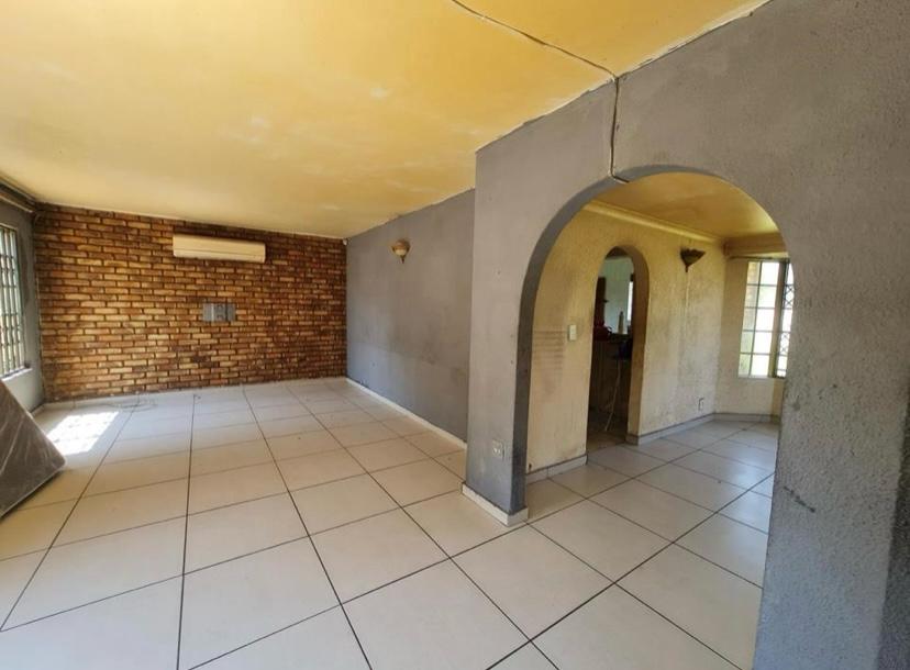 3 Bedroom Property for Sale in Klippoortje Gauteng
