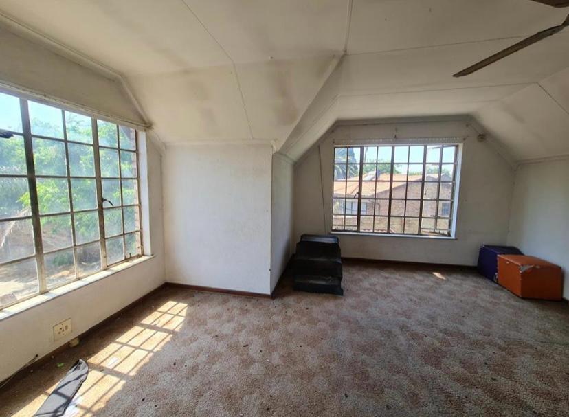 3 Bedroom Property for Sale in Klippoortje Gauteng