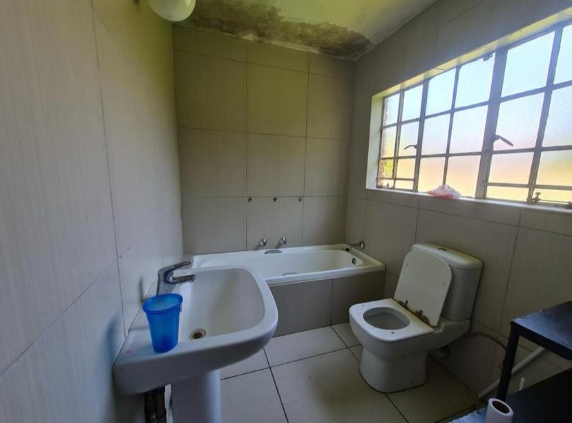 3 Bedroom Property for Sale in Klippoortje Gauteng