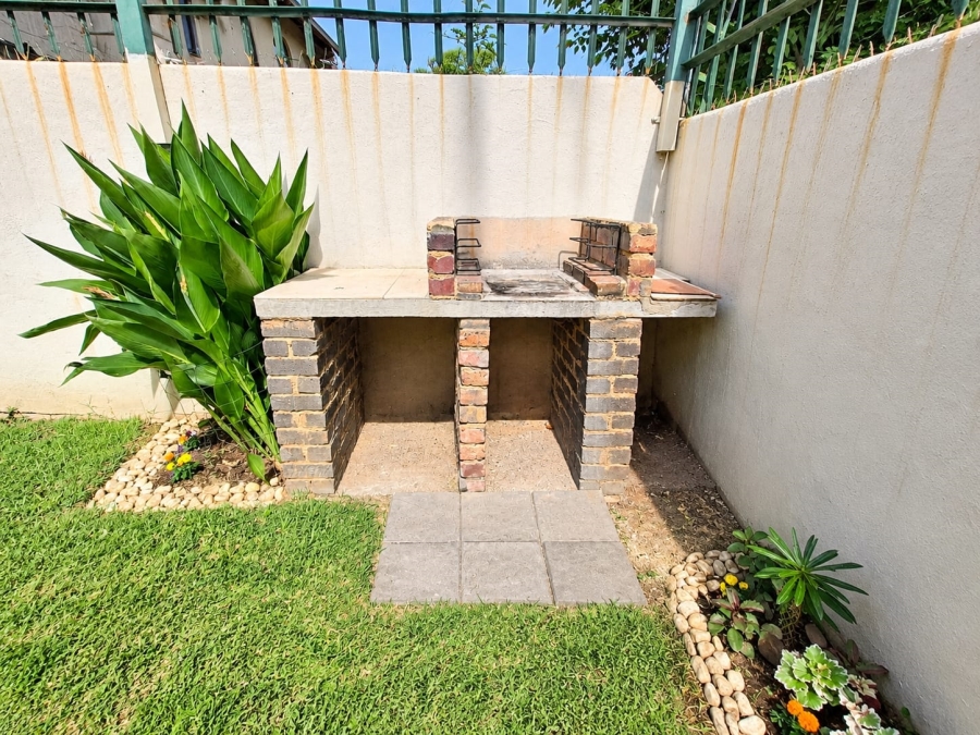 2 Bedroom Property for Sale in Rietfontein Gauteng