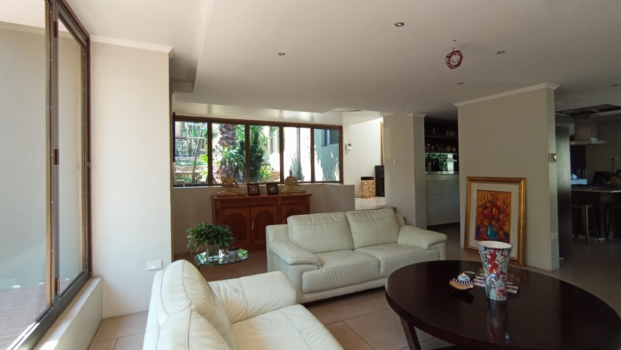 6 Bedroom Property for Sale in Morningside Gauteng