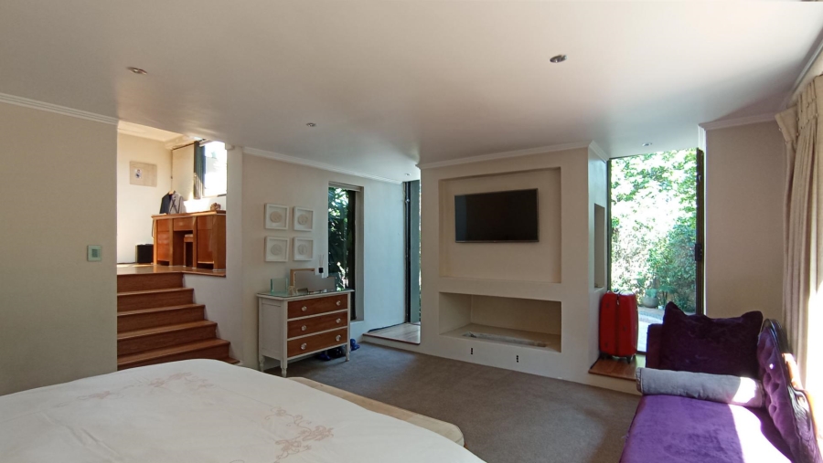 6 Bedroom Property for Sale in Morningside Gauteng