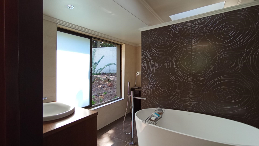 6 Bedroom Property for Sale in Morningside Gauteng