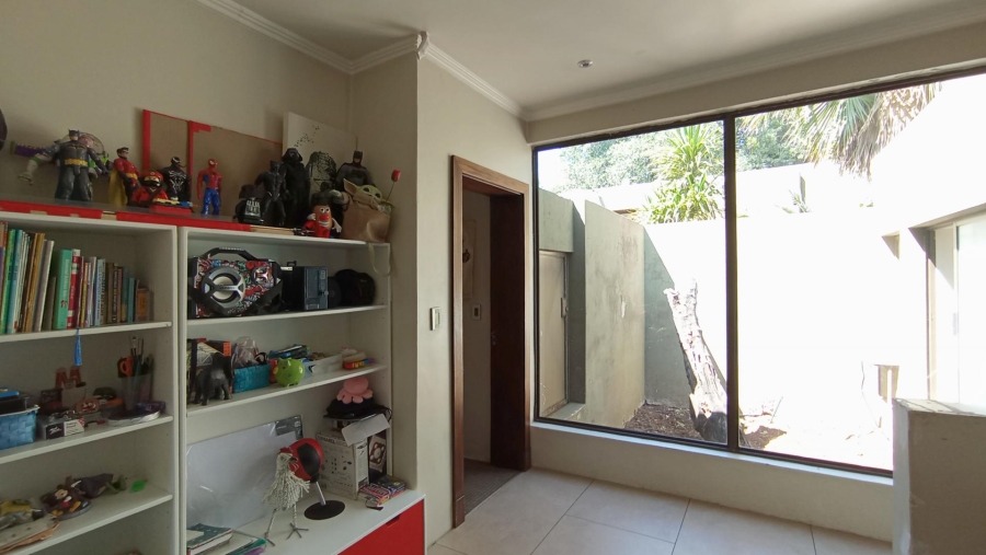 6 Bedroom Property for Sale in Morningside Gauteng