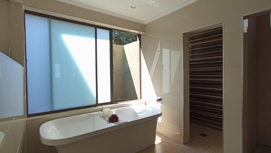 6 Bedroom Property for Sale in Morningside Gauteng