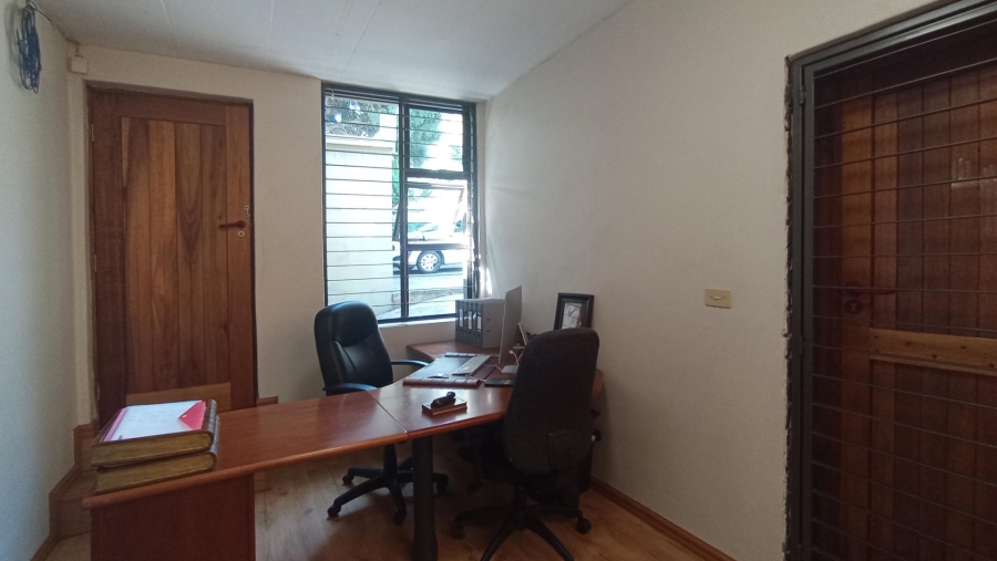 6 Bedroom Property for Sale in Morningside Gauteng