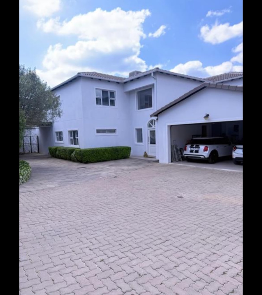 To Let 4 Bedroom Property for Rent in Bryanston Gauteng