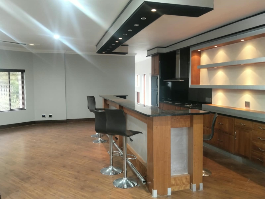 To Let 2 Bedroom Property for Rent in Constantia Kloof Gauteng