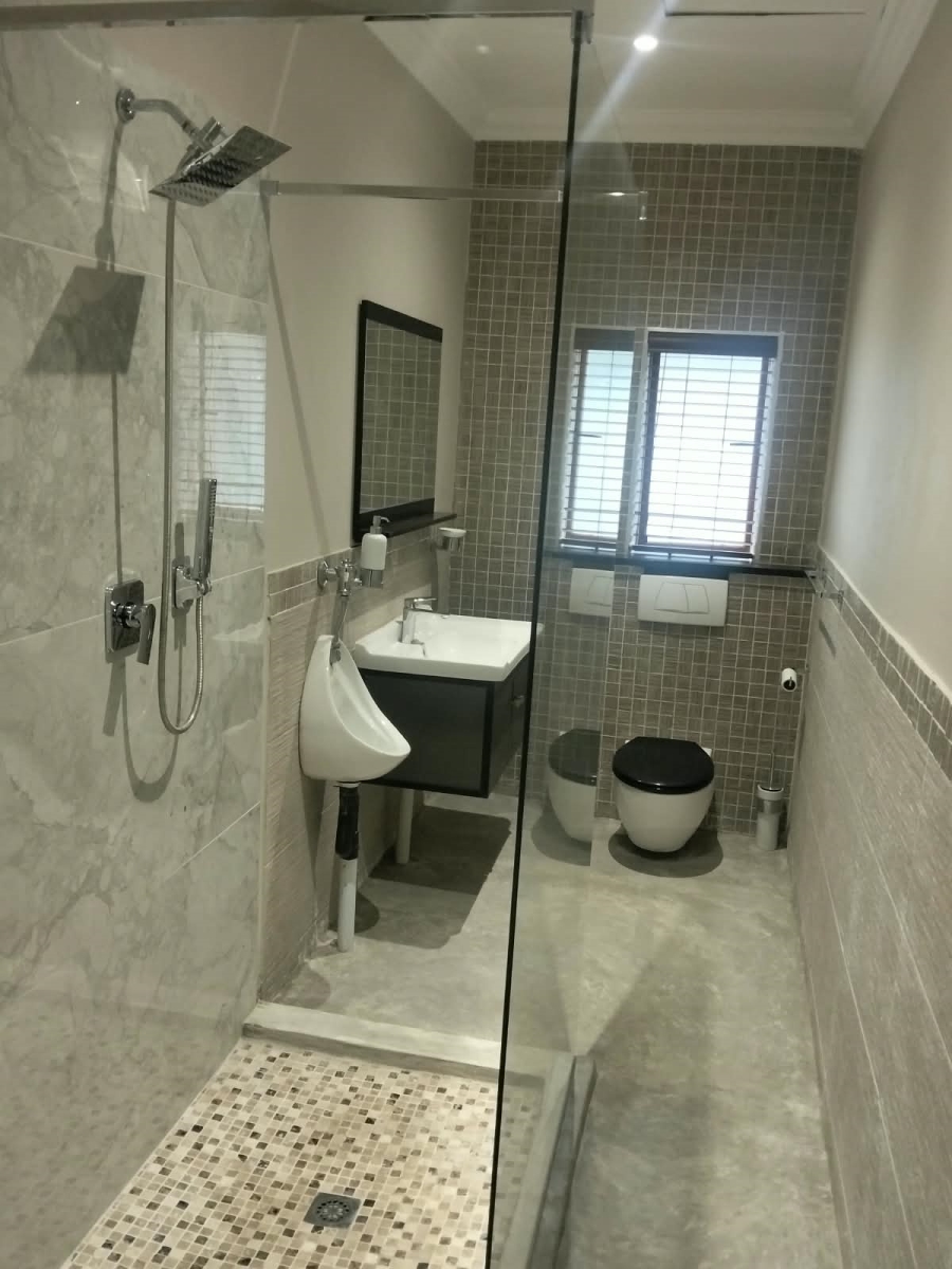 To Let 2 Bedroom Property for Rent in Constantia Kloof Gauteng