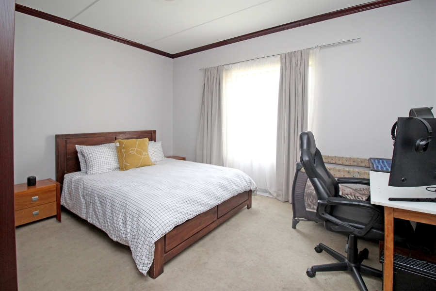 To Let 2 Bedroom Property for Rent in Summerset Gauteng