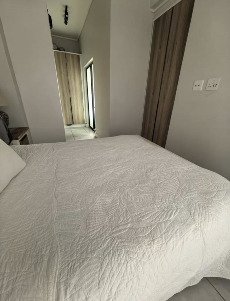 To Let 2 Bedroom Property for Rent in Waterfall Gauteng