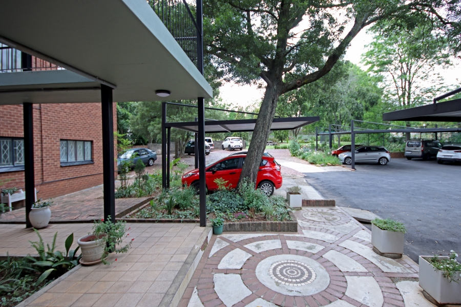 2 Bedroom Property for Sale in Robindale Gauteng