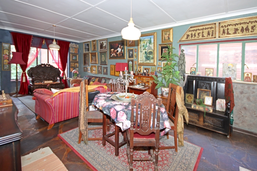 2 Bedroom Property for Sale in Robindale Gauteng