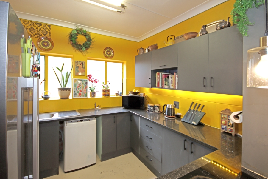 2 Bedroom Property for Sale in Robindale Gauteng
