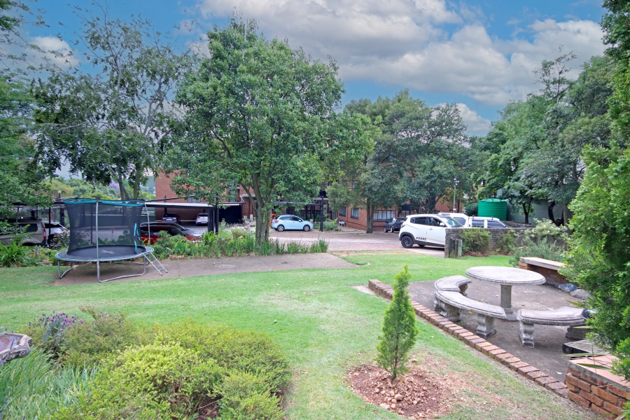 2 Bedroom Property for Sale in Robindale Gauteng