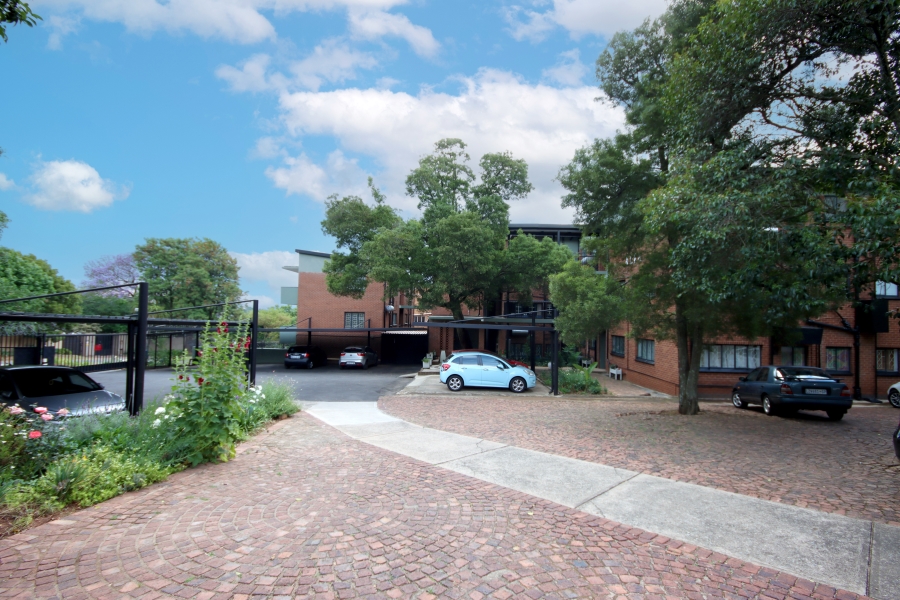 2 Bedroom Property for Sale in Robindale Gauteng