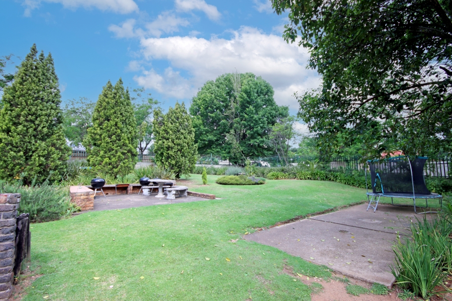 2 Bedroom Property for Sale in Robindale Gauteng